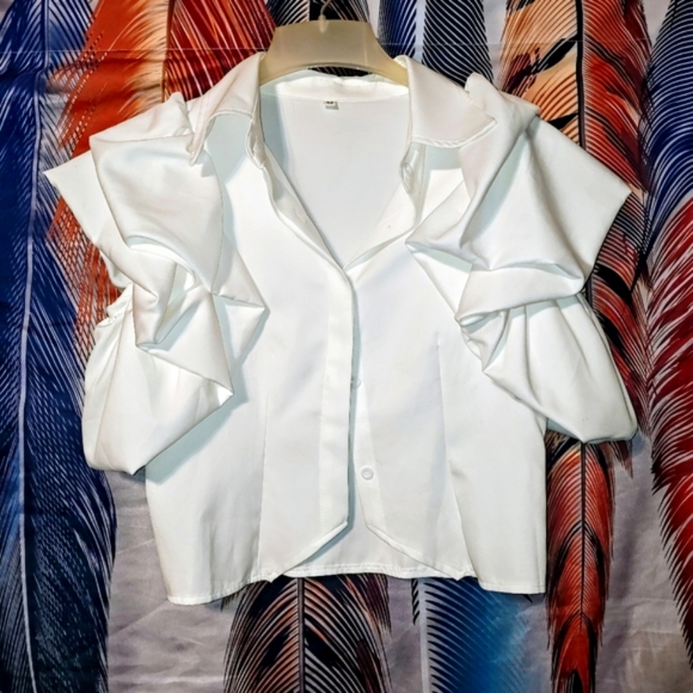 5/$50 NWOT Aveloria Rosie Exaggerated Ruffle Blouse White Sz. M